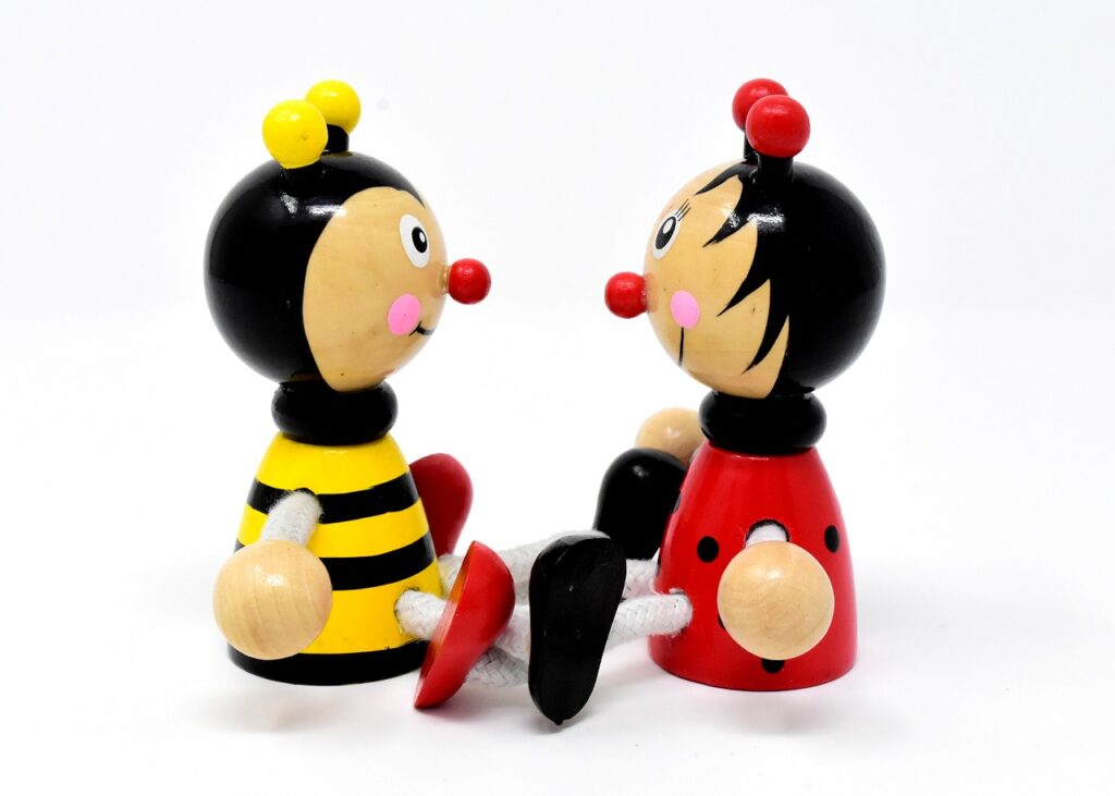 Wooden bee toy figurines for creative play